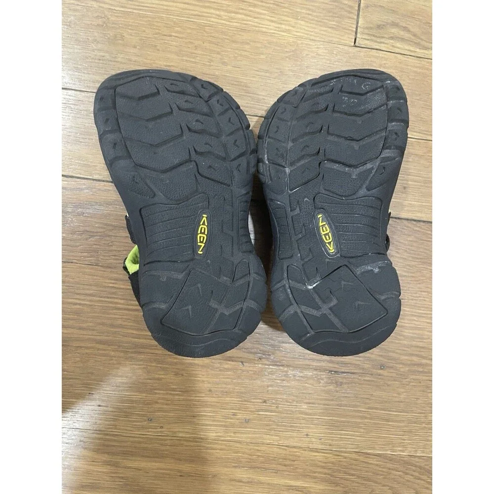 Keen Newport H2 Kid’s Outdoor Sandals In Green/Black Sz 10 Gorpcore Hiking